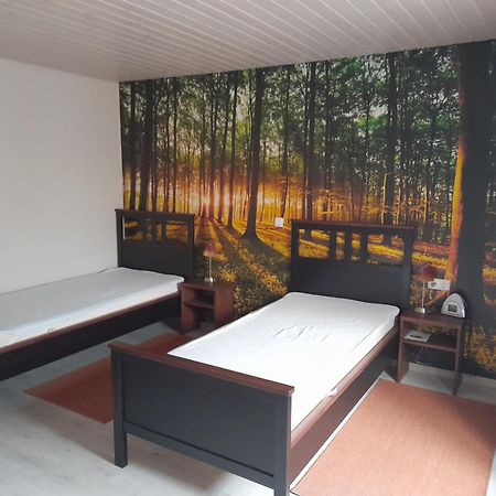 Ferienwohnung Im Theaterhof Greussenheim Екстериор снимка